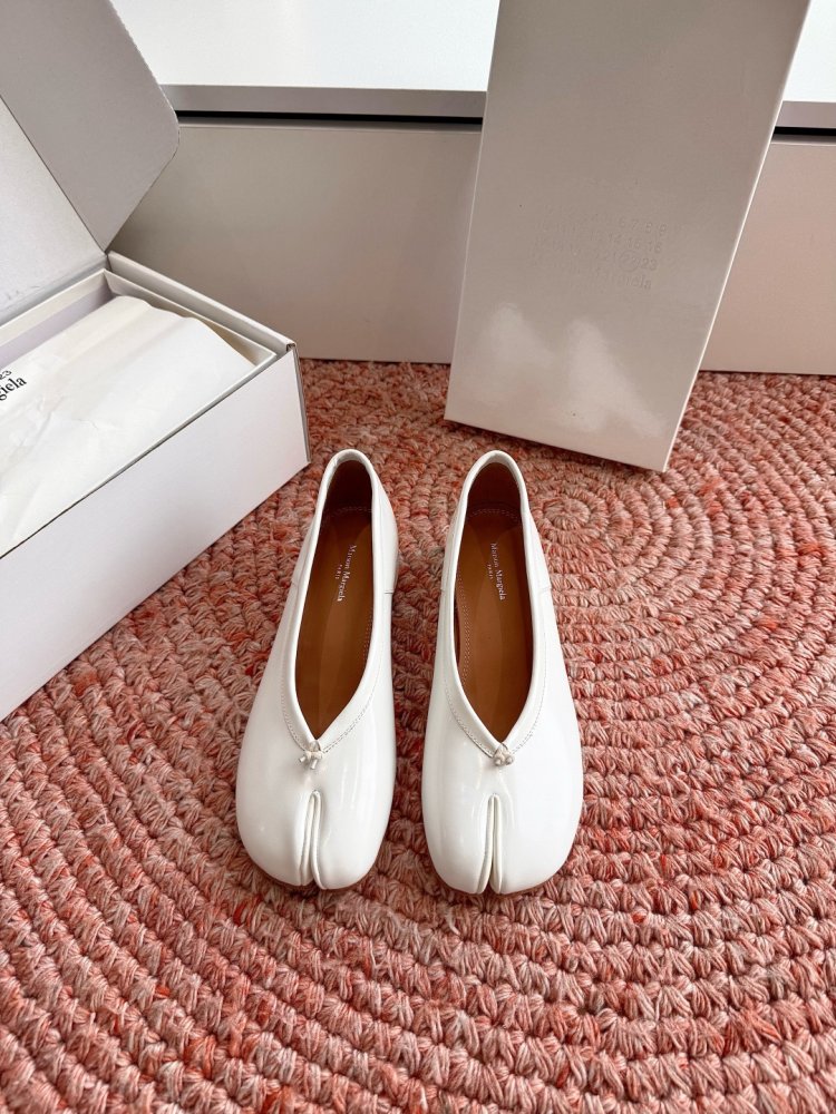 Ballet shoes