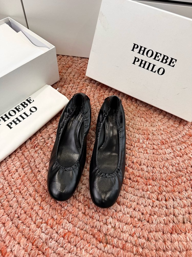 Ballet shoes
