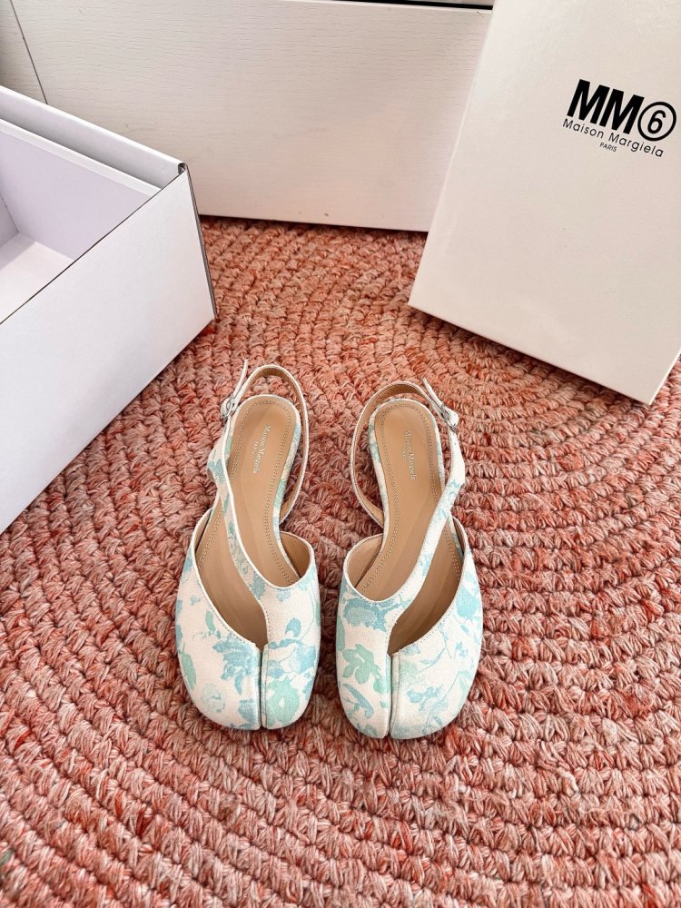 Ballet shoes