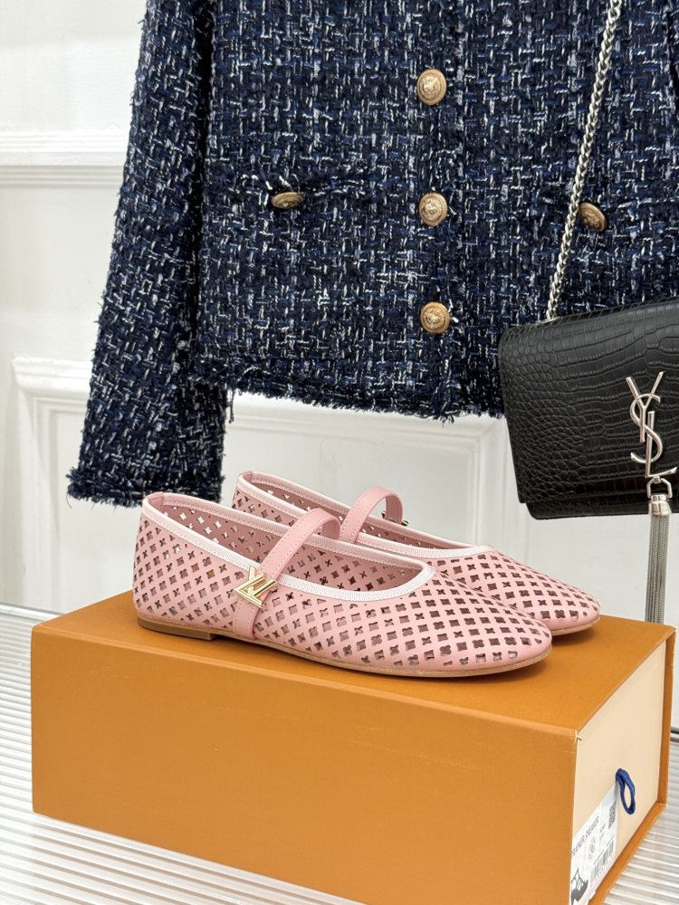 Ballet shoes