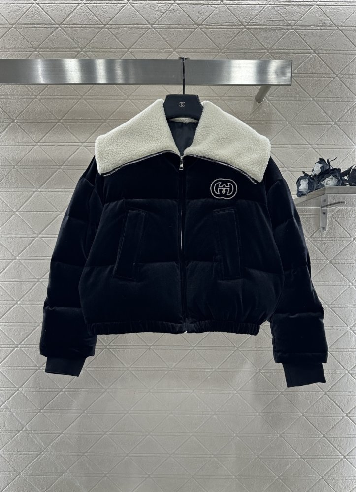 Бархатная пуховая куртка