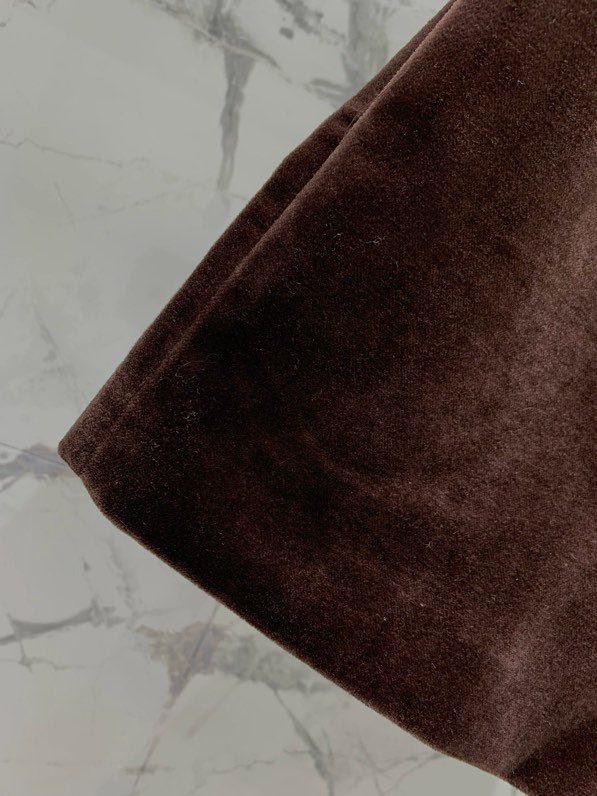 Velvet shorts from side lightning фото 4