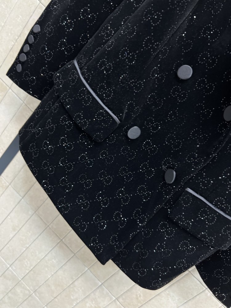 Бархатный блейзер женский фото 4