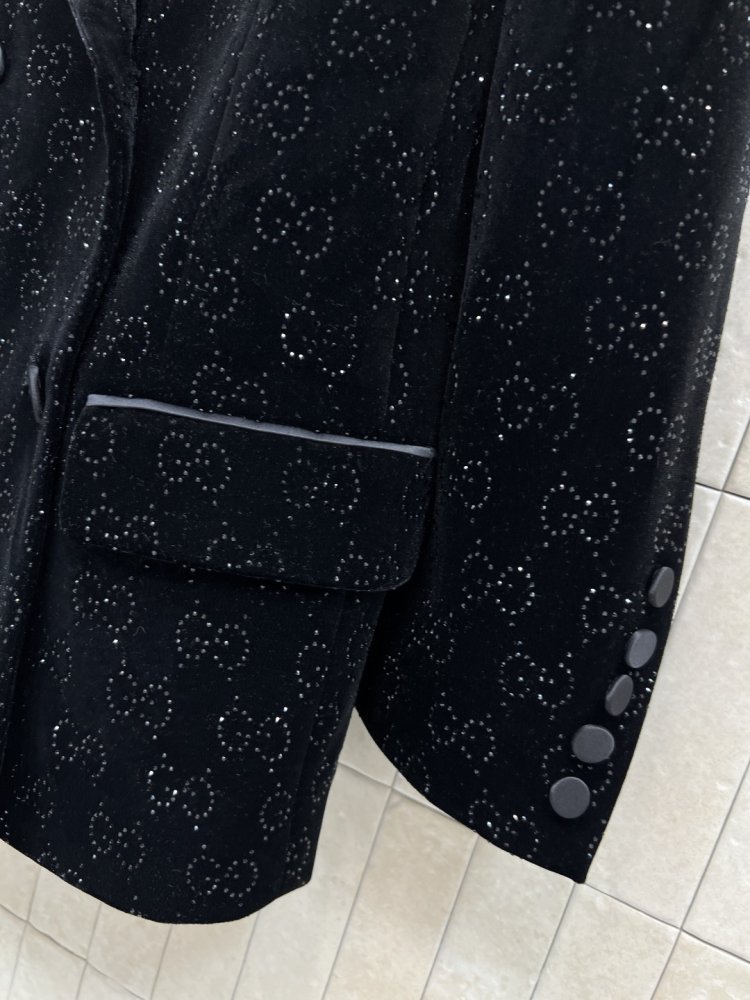 Бархатный блейзер женский фото 5