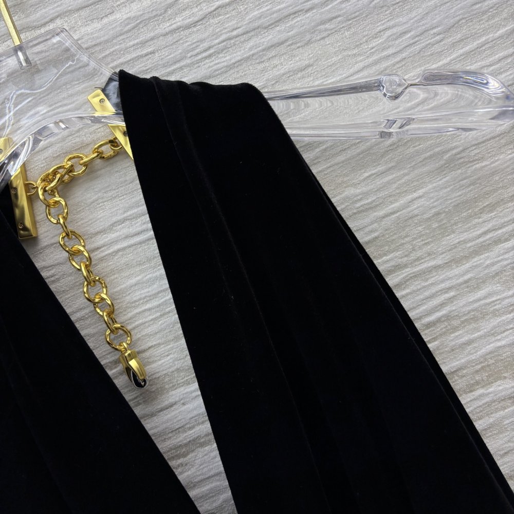 Оксамитовий комбінезон фото 4