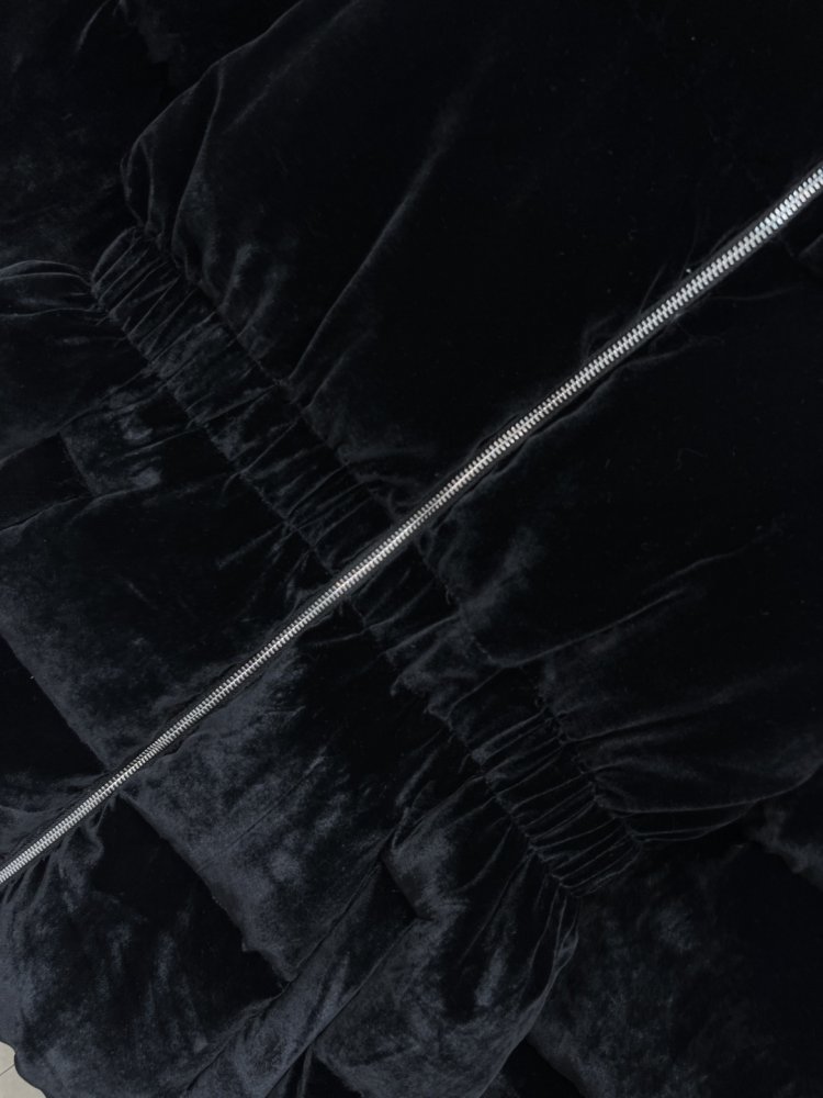 Оксамитовий пуховик жіночий фото 3