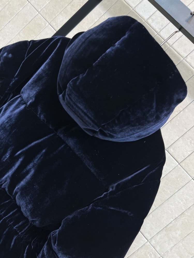 Бархатный пуховик женский фото 8