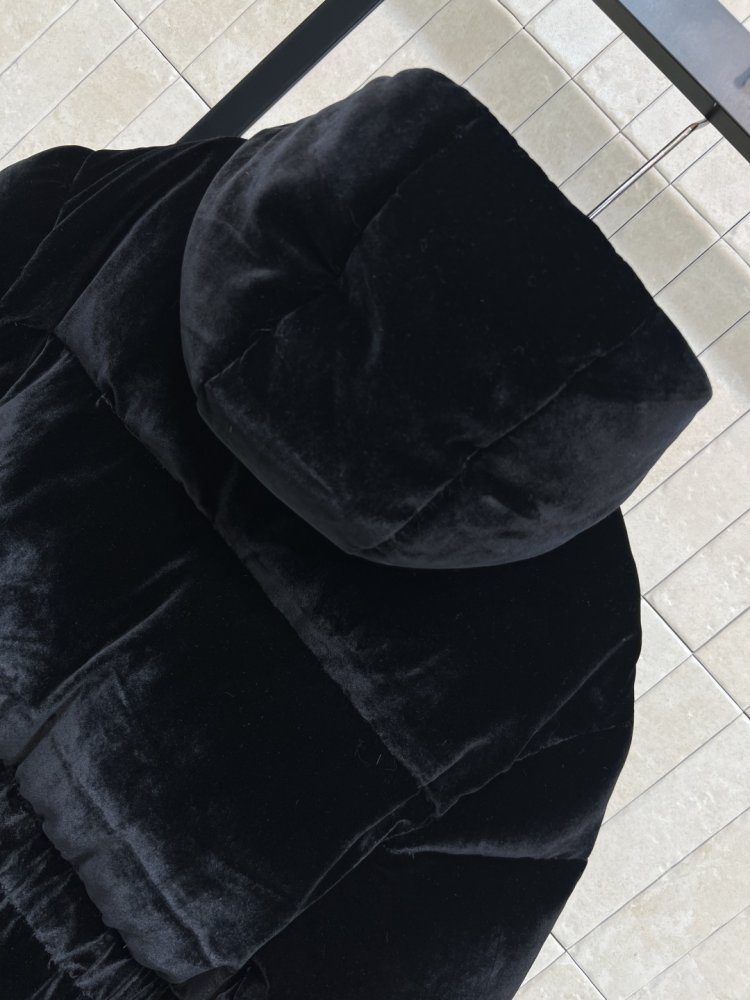 Оксамитовий пуховик жіночий фото 8