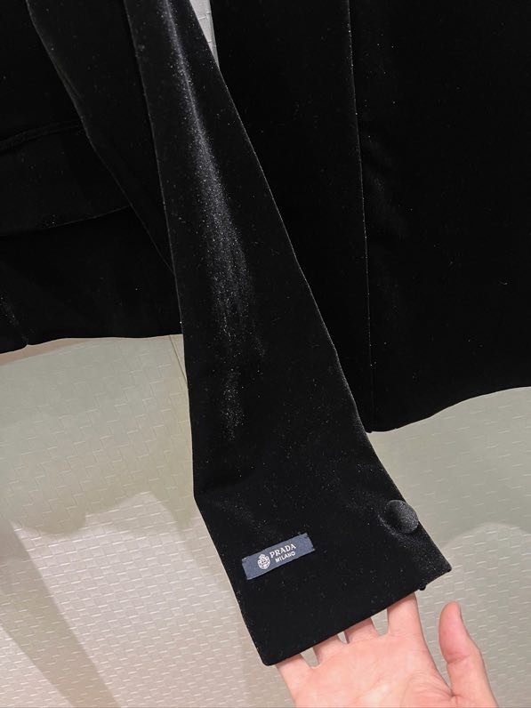 Бархатный женский костюм фото 7