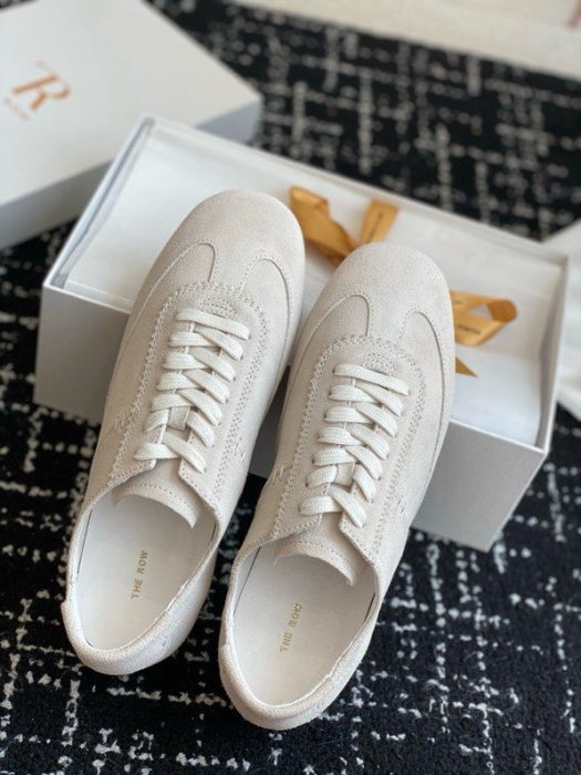 Кросівки фото 8