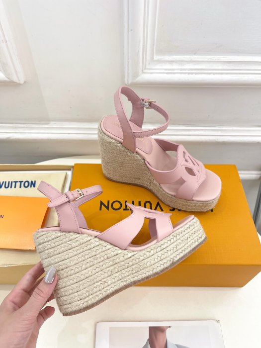 Босоножки фото 4