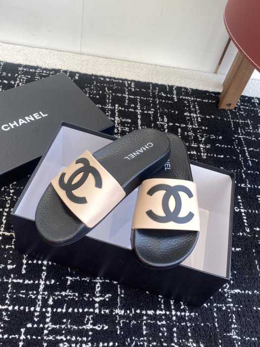 Шлепанцы женские фото 5