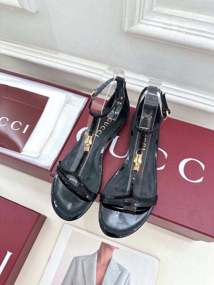 Босоніжки фото 4