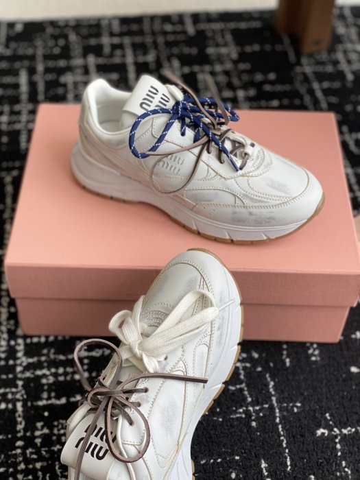 Кроссовки фото 6