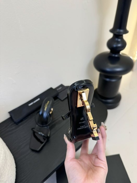 Босоножки фото 7