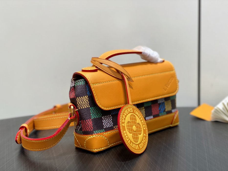 Сумка женская STEAMER EAST WEST 20 см фото 2