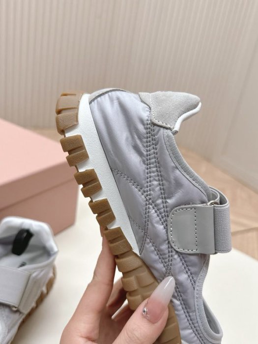 Кроссовки женские фото 4