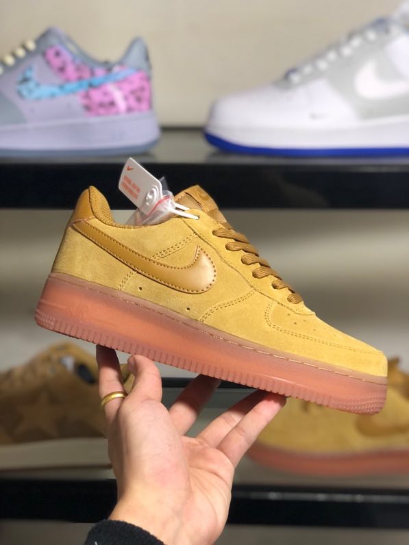 Sneakers  Air Force 1 07 LV8 Wheat Flax фото 5