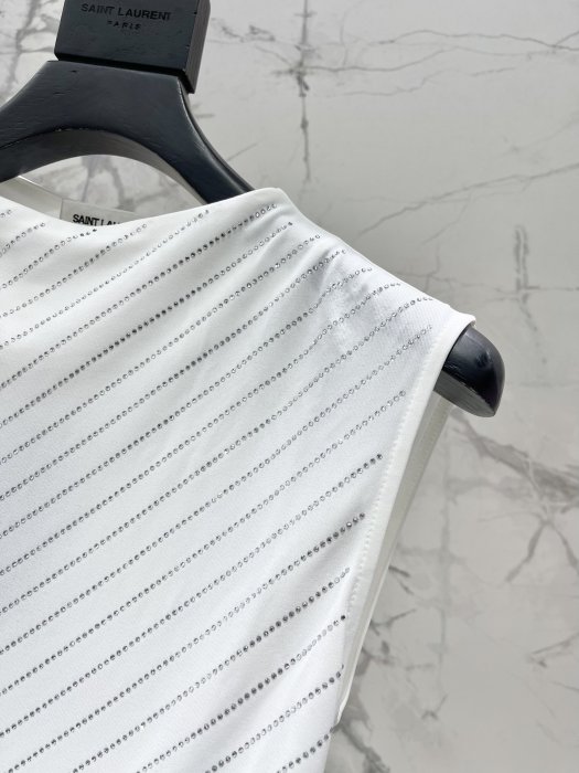 T-shirt women's фото 4