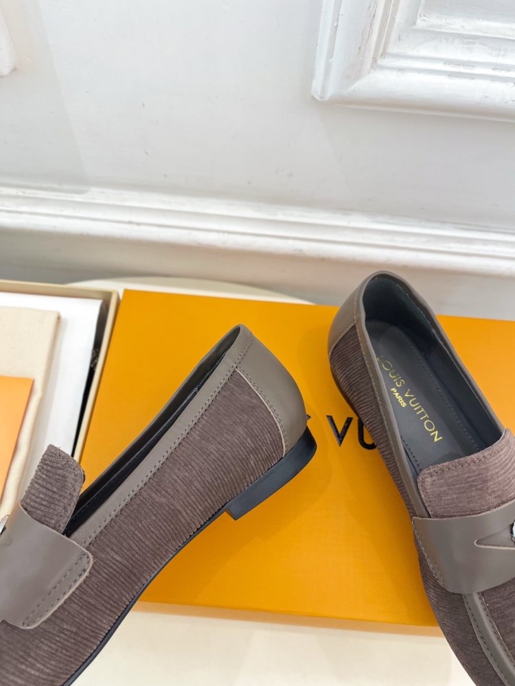 Лоферы женские фото 6