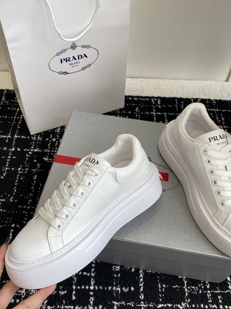 Кросівки жіночі фото 7