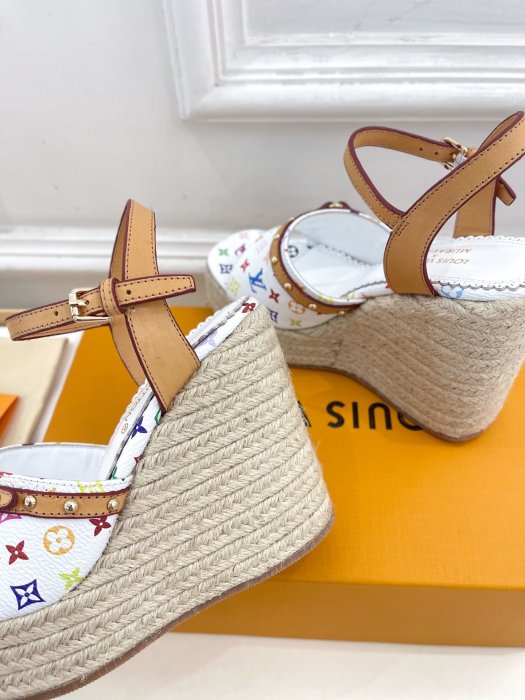 Босоножки фото 8