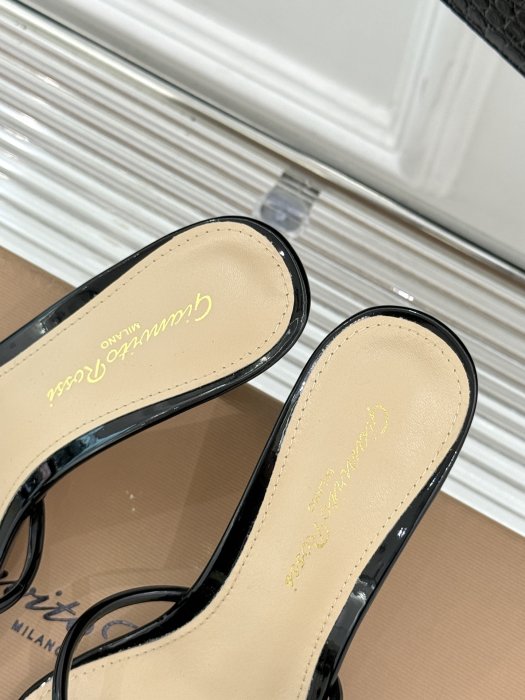 Босоніжки на шпильці фото 8