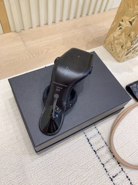 Босоножки фото 7