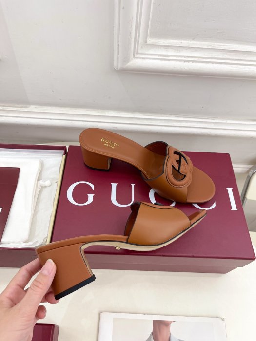 Босоножки фото 4