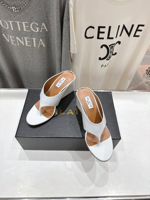 Босоножки фото 2