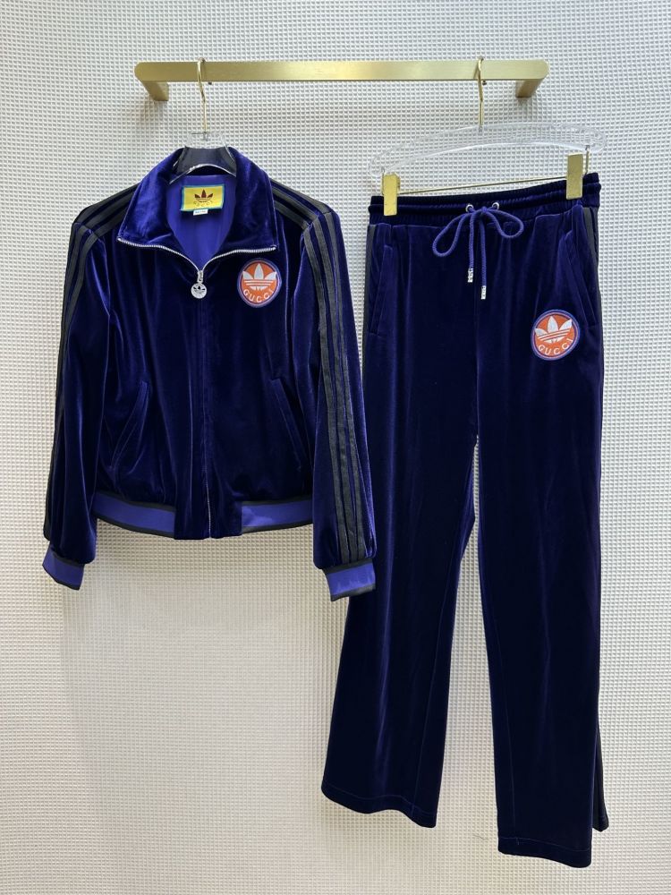 Costume female (jacket and pants)