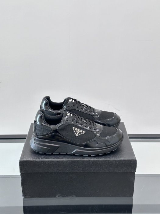 Кроссовки мужские