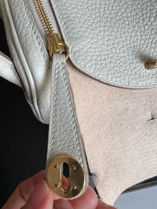 A bag women's Hermes Mini Lindy 19 cm фото 6