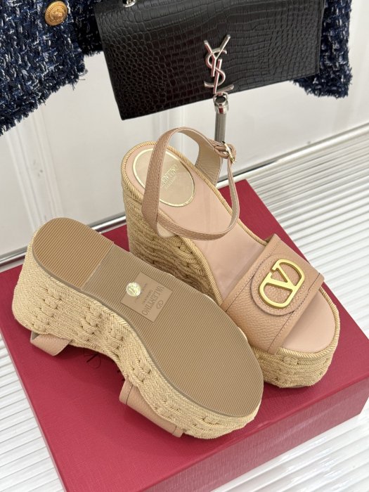 Босоніжки фото 9