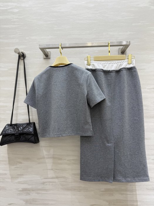 Костюм женский фото 9