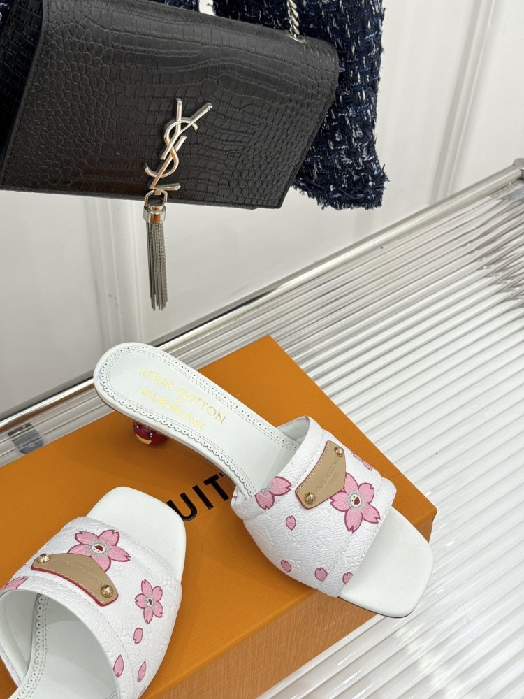 Босоніжки фото 5