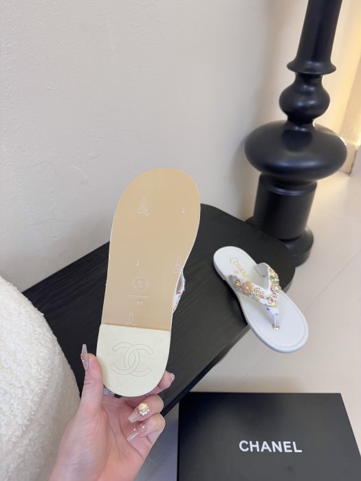 Шлепанцы фото 9