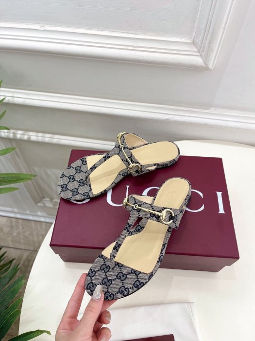 Босоножки фото 5