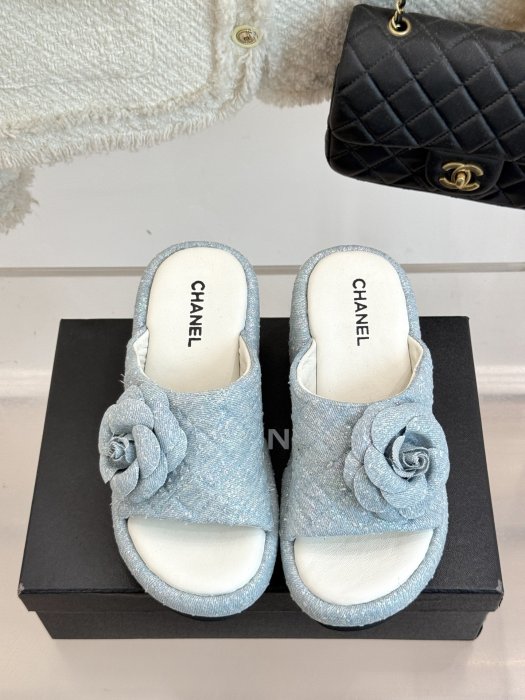 Шлепанцы женские фото 4