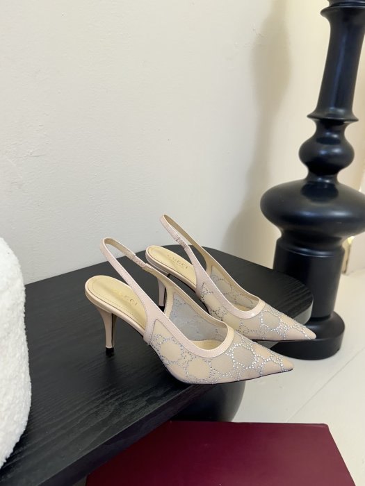 Босоножки фото 2