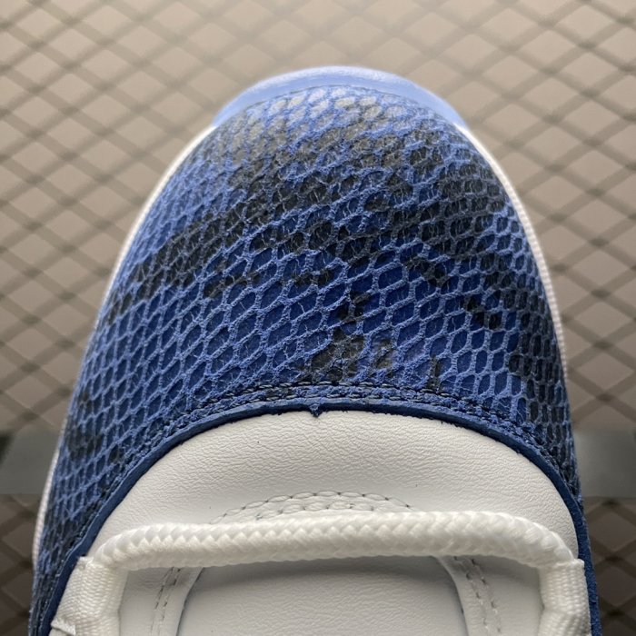 Кроссовки Air Jordan 11 Low SE фото 7