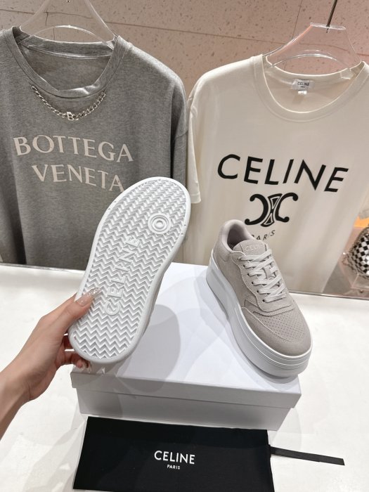 Кроссовки женские фото 9