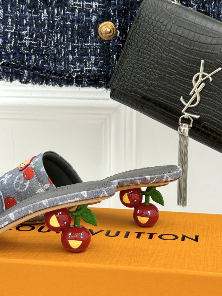 Босоніжки фото 6