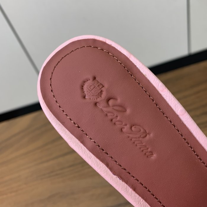 Шлепанцы фото 7