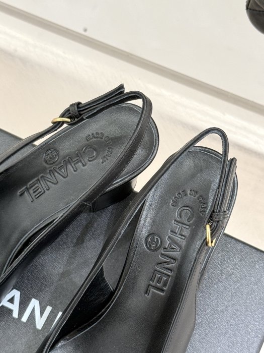 Босоножки фото 8