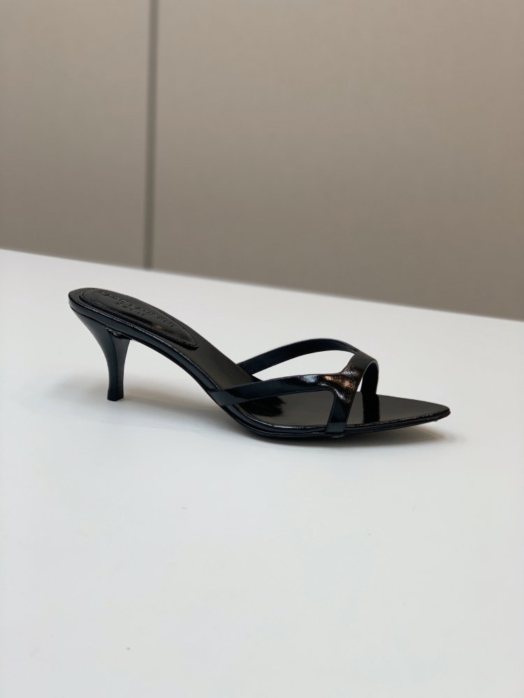 Босоножки фото 4