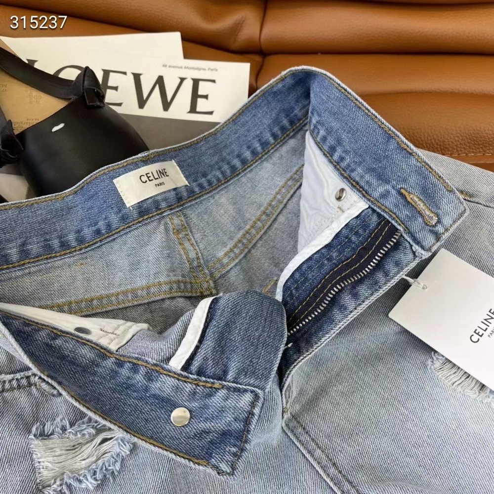 Рваные джинсовые шорты женские фото 5