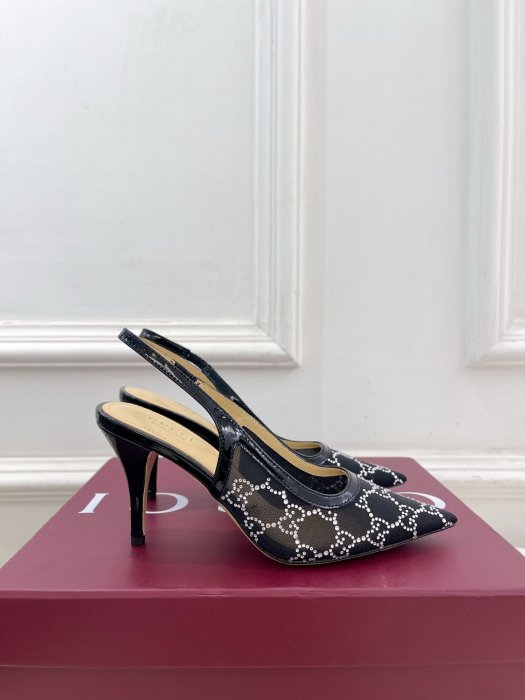 Босоножки фото 2