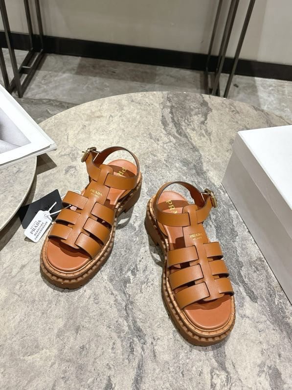 Сандалии женские фото 8