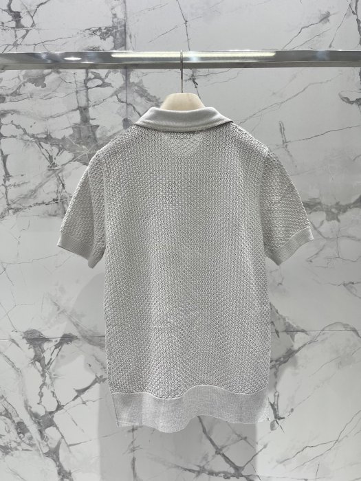 Футболка жіноча фото 9